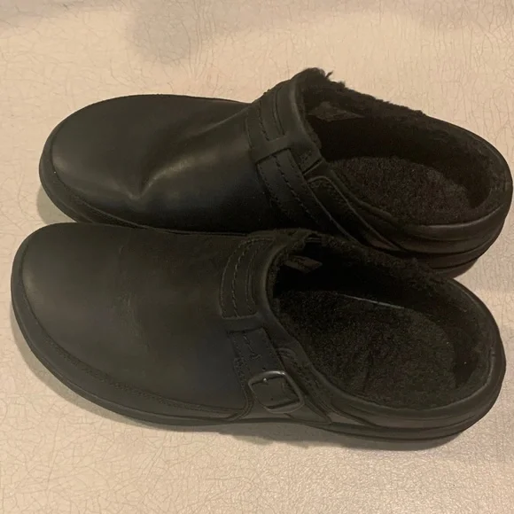Merrell Black Leather Slip-On Clog with Buckle - Picture 1 of 6